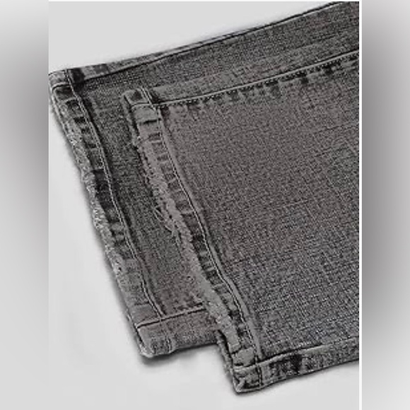 Flamingals Wash Mid Waist Straight Leg Crop Jeans Size Medium NWT - Picture 4 of 9